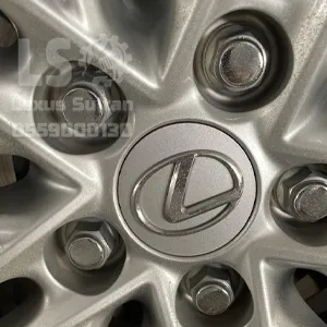 صورة إضافية لمنتج: غطاء جنط لكزس فضي – متجر سلطان