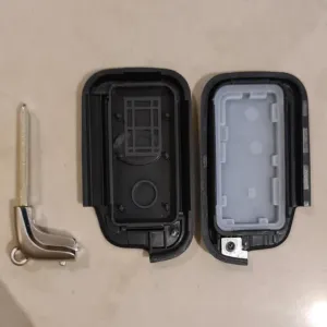 صورة إضافية لمنتج: جرم ريموت لكزس أربع أزرار مع مفتاح – متجر سلطان